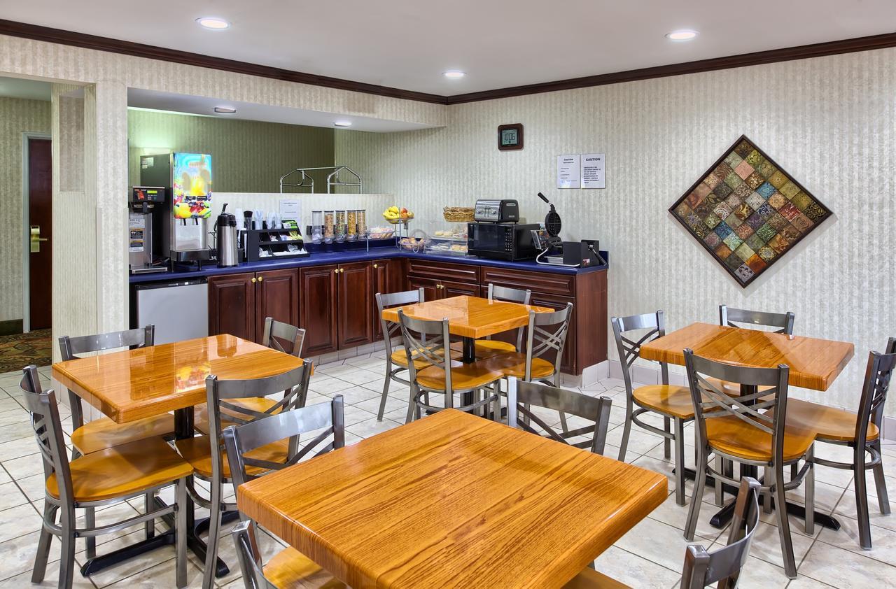 Country Hearth Inn Of Knightdale Kültér fotó